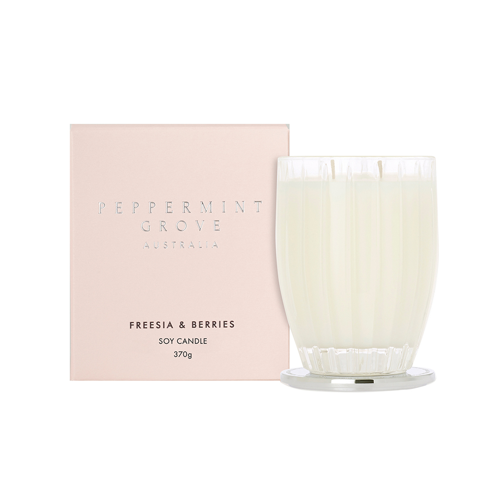 Peppermint Grove Fressia and Berries soy candle 370g product photo